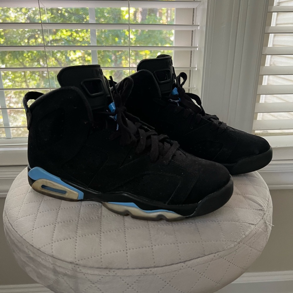 Air Jordan 6 UNC SIZE 6.5Y